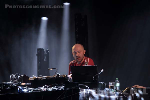 PAUL KALKBRENNER - 2013-08-23 - SAINT CLOUD - Domaine National - Grande Scene - 